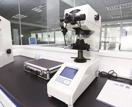 Vickers Hardness Tester